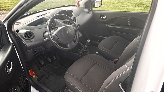 Renault Twingo 3 of 5