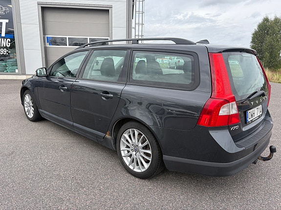 Volvo V70 5 of 9