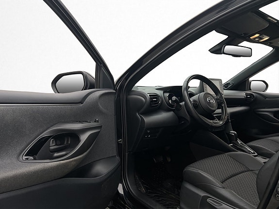 Toyota Yaris 11 of 29