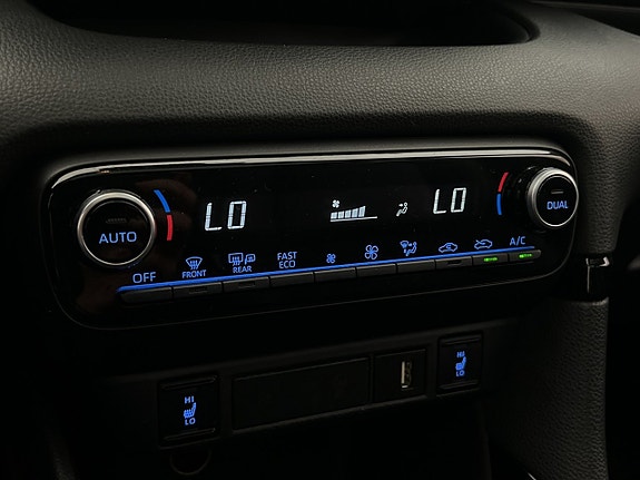 Toyota Yaris 23 of 29