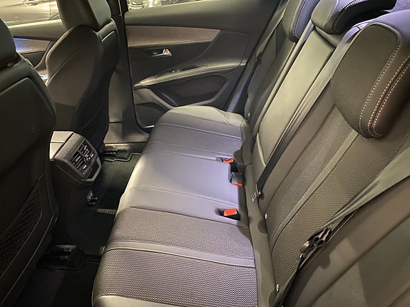 Peugeot 3008 7 of 23