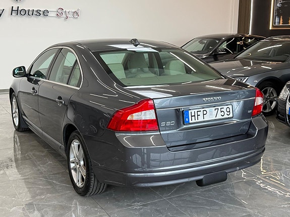 Volvo S80 3 of 20