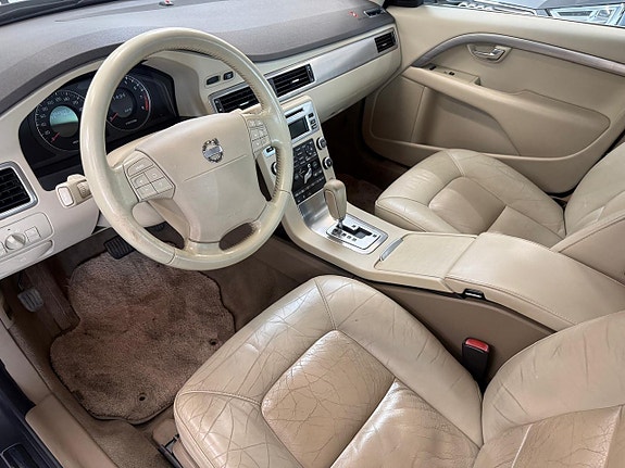 Volvo S80 9 of 20