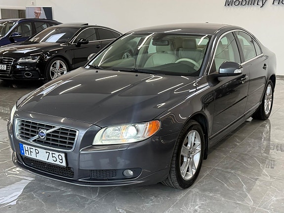 Volvo S80 4 of 20