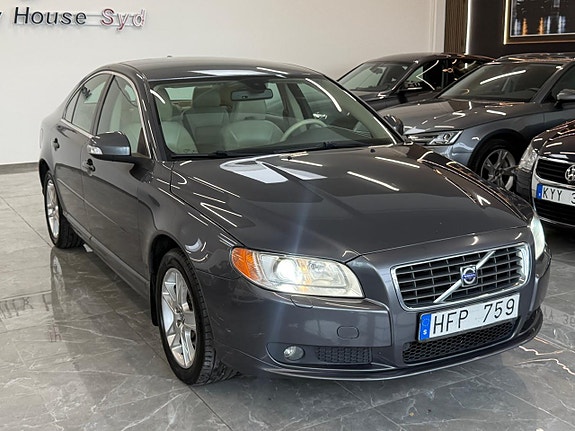 Volvo S80 2 of 20