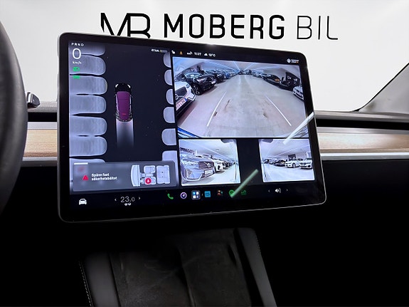 Tesla Model Y 16 of 18