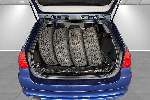 BMW 320d 9 of 22
