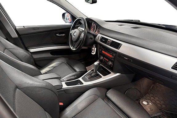 BMW 320d 16 of 22