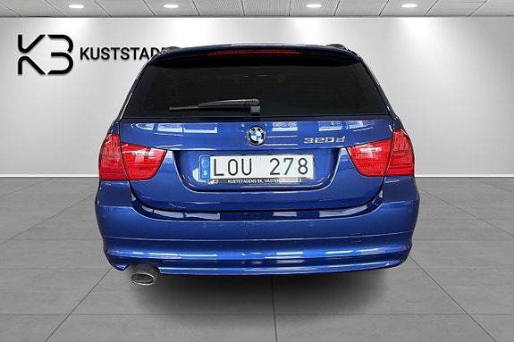 BMW 320d 4 of 22