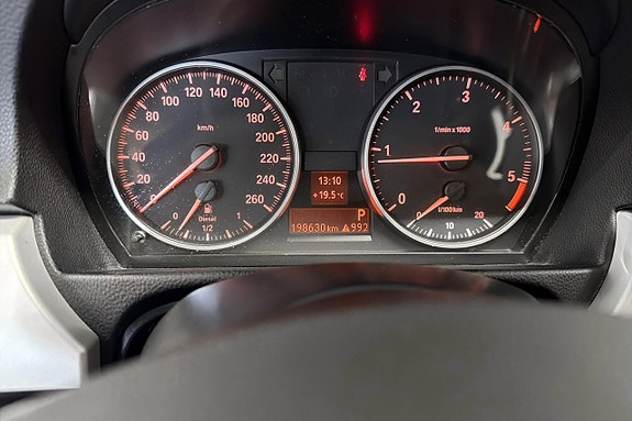 BMW 320d 17 of 22