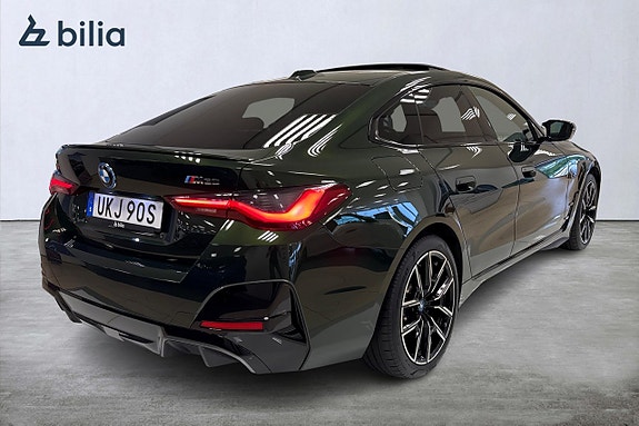 BMW i4 16 of 18