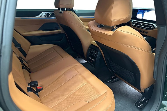 BMW i4 7 of 18