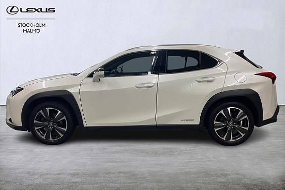 Lexus UX250h 2 of 23