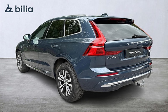 Volvo XC60 2 of 23