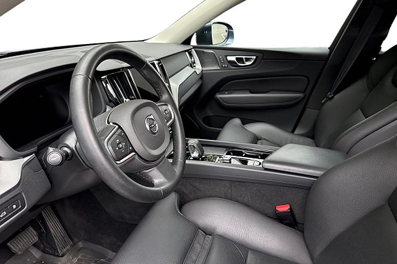 Volvo XC60 14 of 23