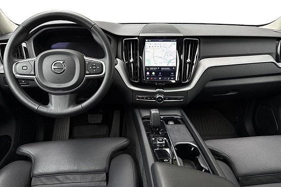 Volvo XC60 10 of 23
