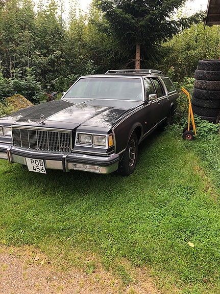 Buick Le Sabre 3 of 6