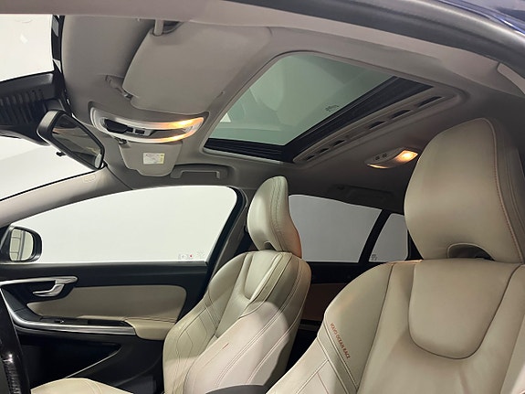 Volvo V60 10 of 21