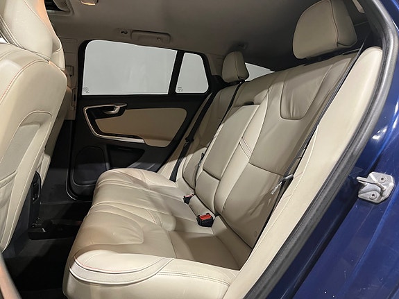 Volvo V60 11 of 21