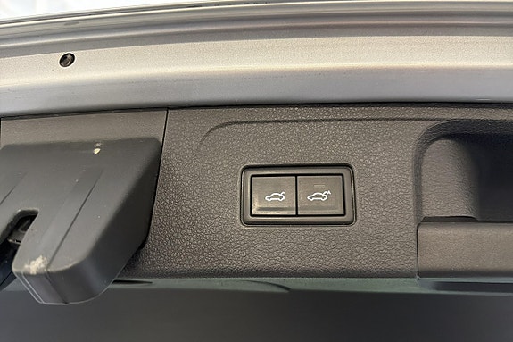 Volkswagen Passat 11 of 23