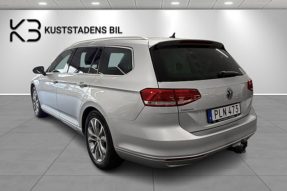 Volkswagen Passat 5 of 23