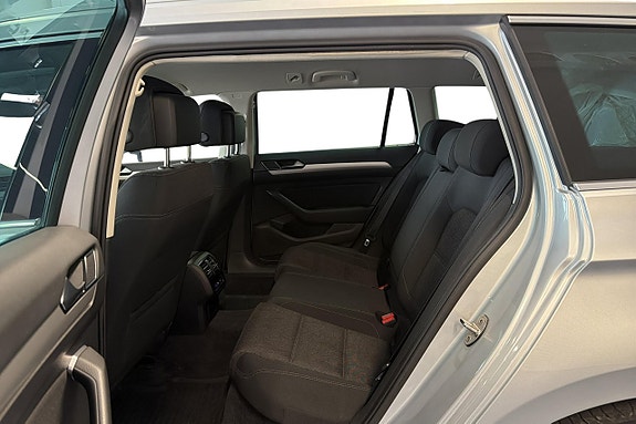 Volkswagen Passat 23 of 23