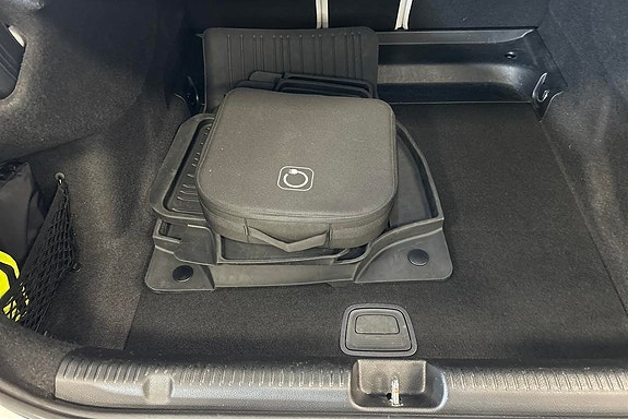 Mercedes-Benz EQE300 14 of 14