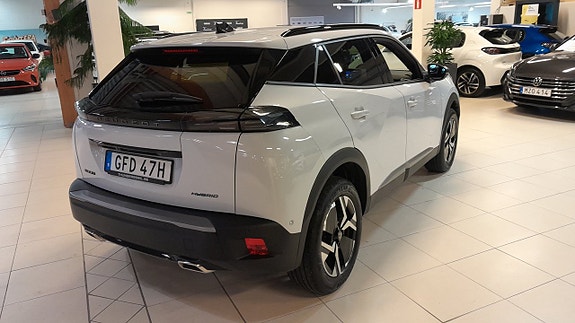 Peugeot 2008 8 of 13
