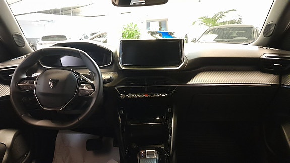 Peugeot 2008 10 of 13