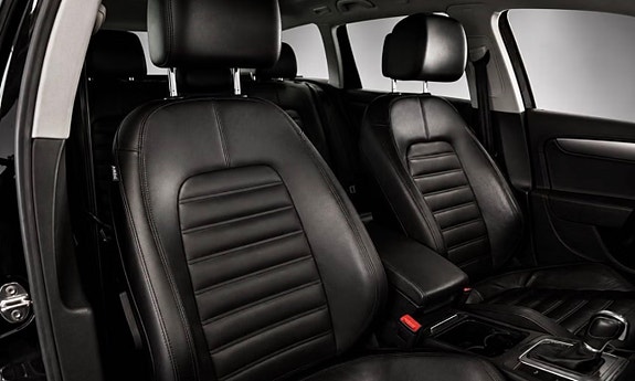 Volkswagen Passat 10 of 13