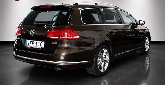 Volkswagen Passat 4 of 13