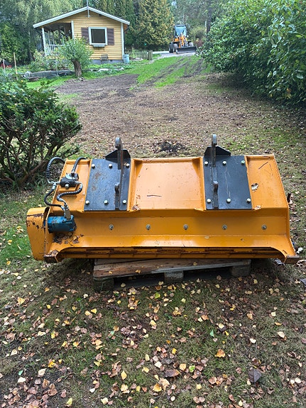 Manitou Manitech 4.5 8 of 8