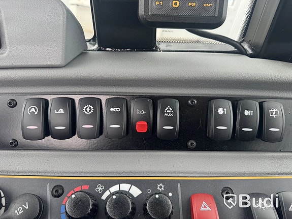Hjullastare JCB 409 SV AG -2026 | Vikplog via auktion 15 of 27