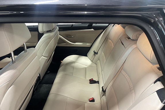 BMW 530d 12 of 17