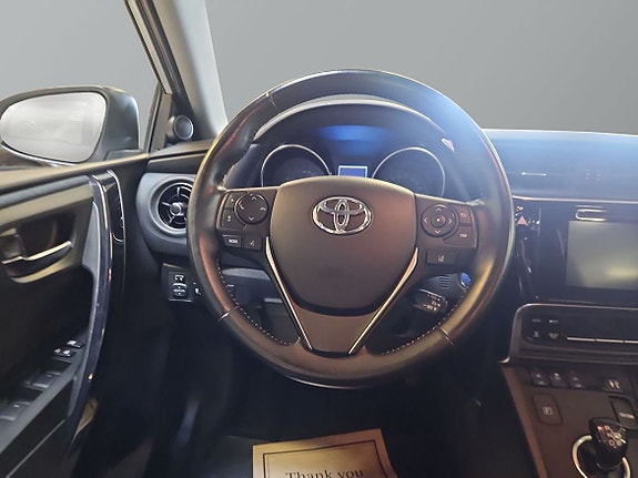 Toyota Auris 11 of 14