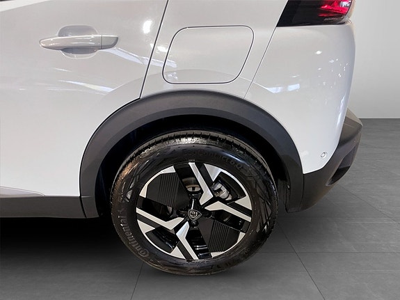 Peugeot 2008 14 of 15