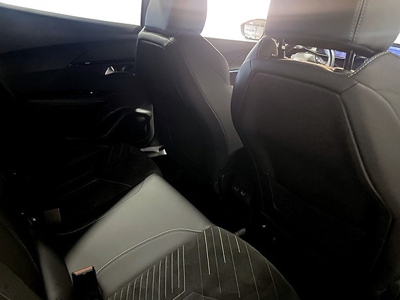 Peugeot 2008 12 of 15