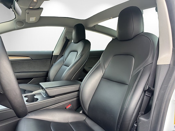 Tesla Model 3 10 of 20