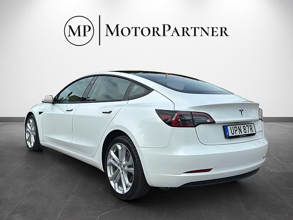 Tesla Model 3 6 of 20