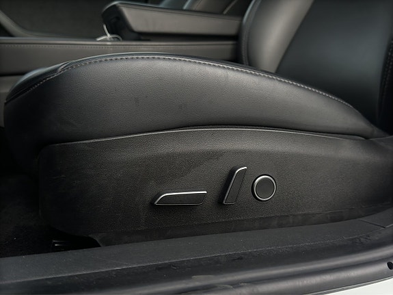 Tesla Model 3 19 of 20
