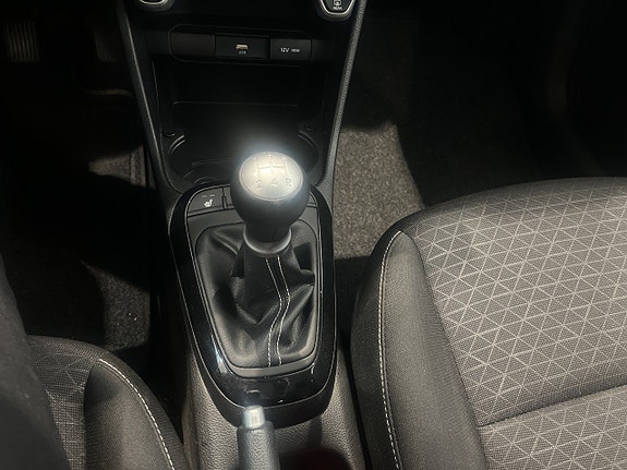 Kia Picanto 12 of 14