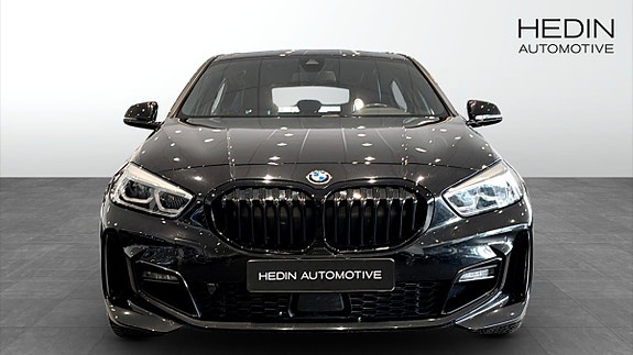 BMW 118i 8 of 9