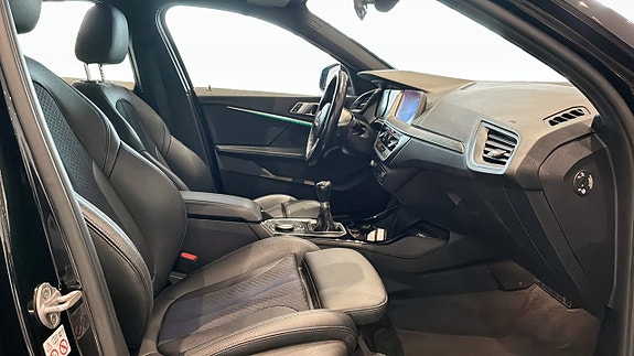BMW 118i 3 of 9