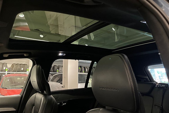 Volvo XC90 23 of 30