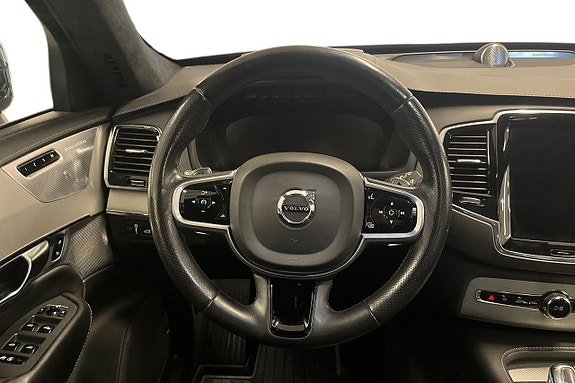 Volvo XC90 15 of 30