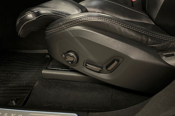 Volvo XC90 22 of 30