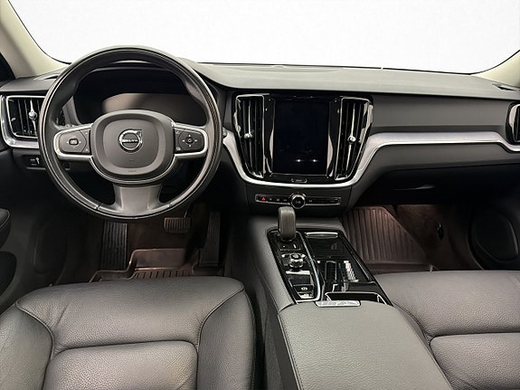 Volvo V60 12 of 30