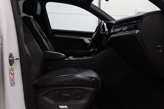 Volkswagen Touareg 13 of 30