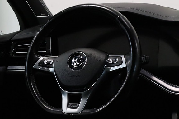 Volkswagen Touareg 15 of 30