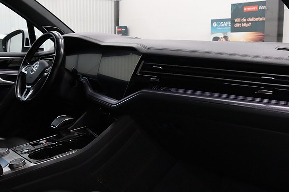 Volkswagen Touareg 12 of 30